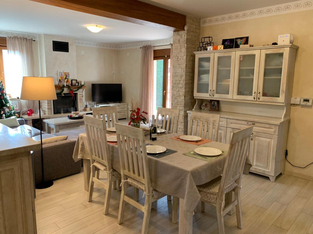 Eva Karigador Villa *