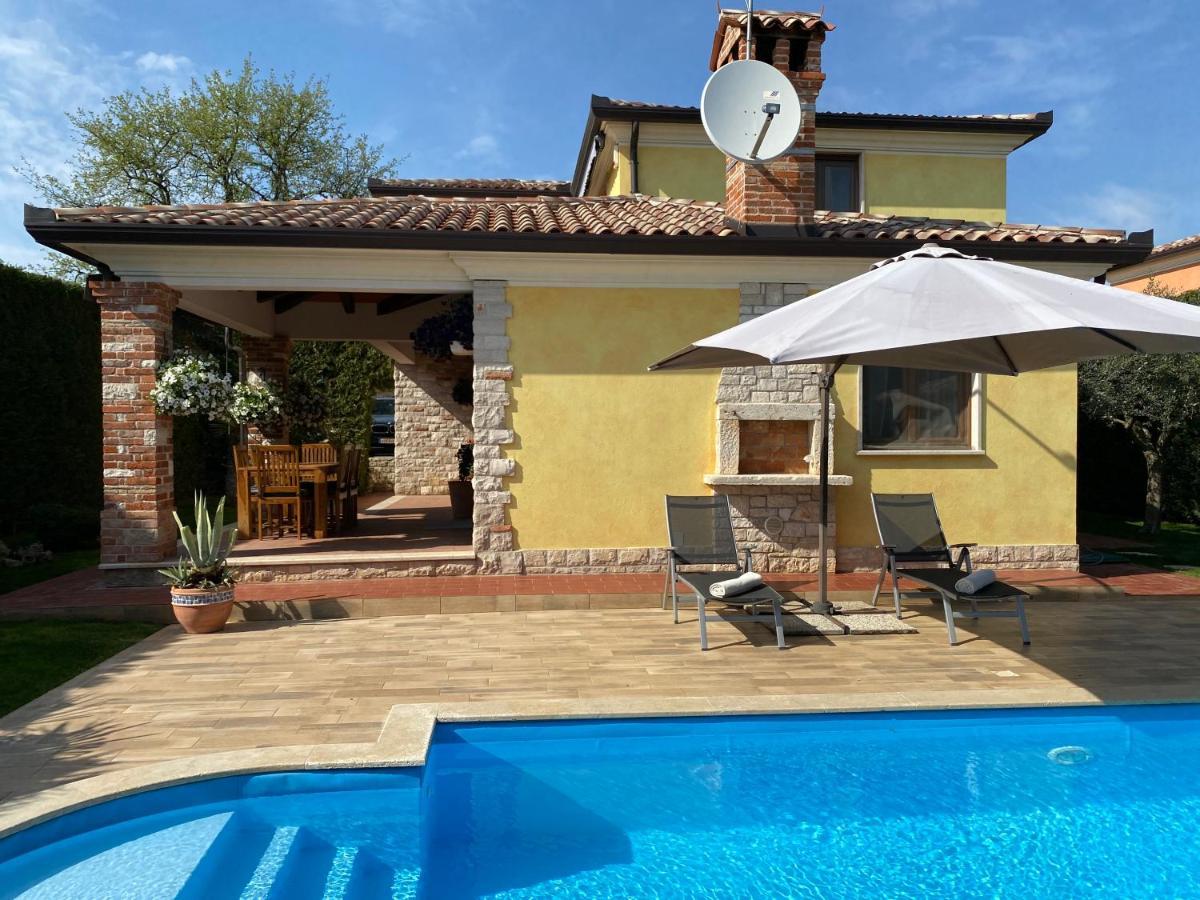 Villa Eva Karigador *